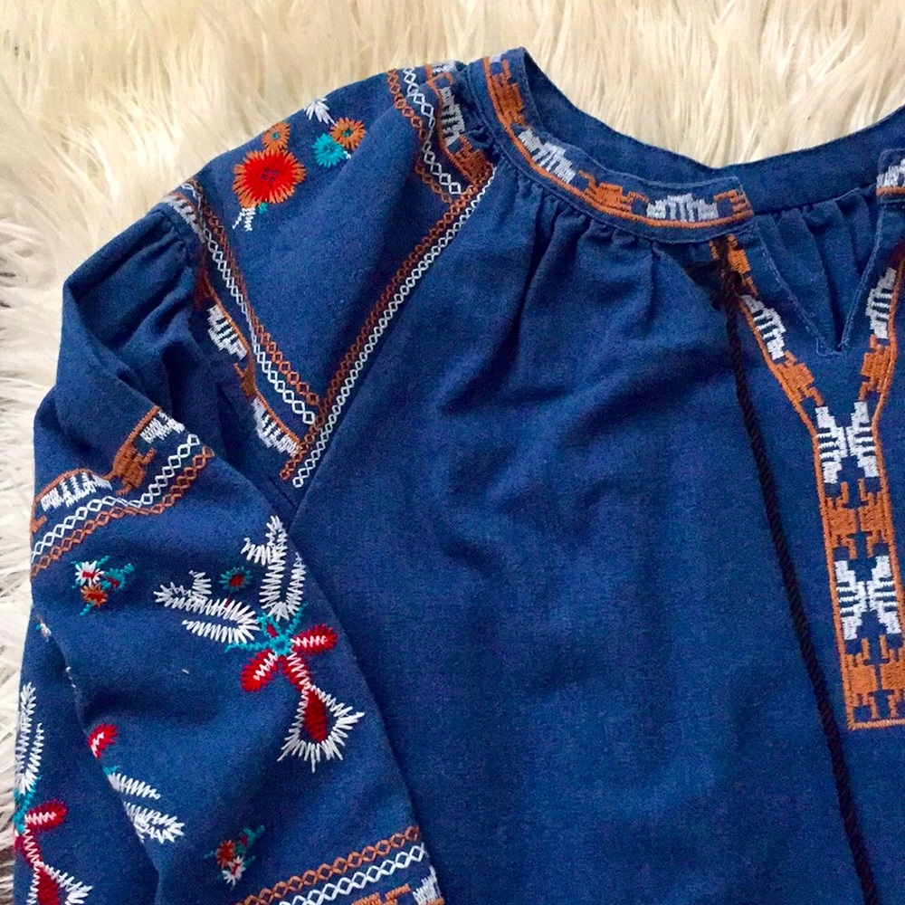 NWOT Chambray Embroidered Tunic - Picture 2 of 6
